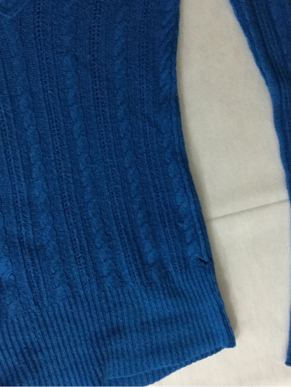 Abercrombie & Fitch Bright Blue Cable-Knit V-Neck Sweater - Picture 3 of 9